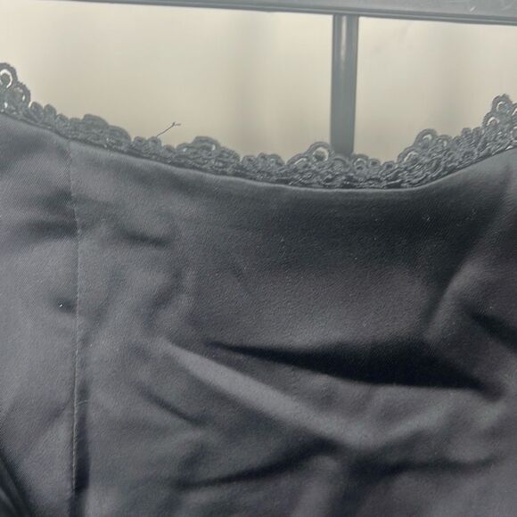 Princess Polly Chakira Black Mini Skirt Nwot Size 2 needs button - Picture 4 of 9